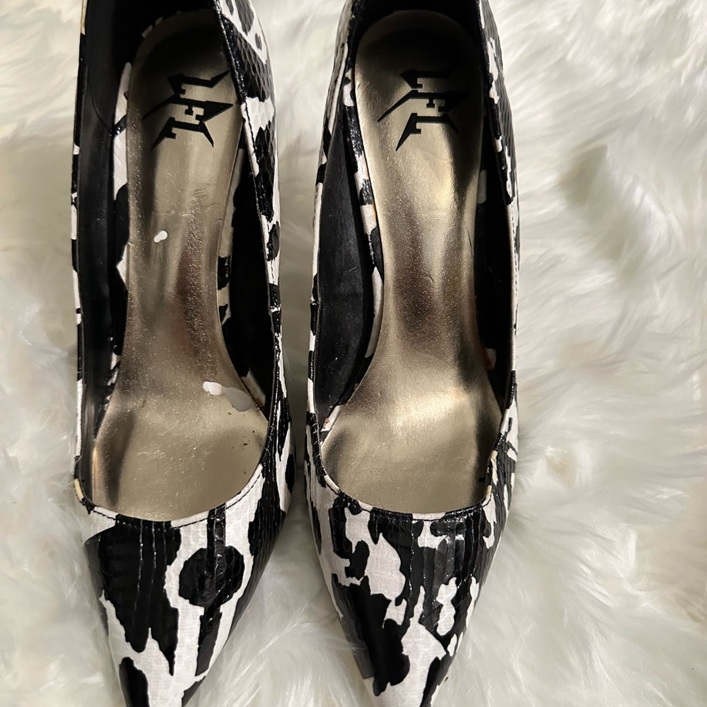 Abstract heels